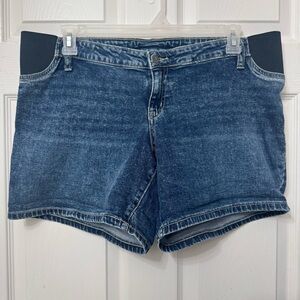 Isabel by Ingrid & Isabel Maternity Blue Denim Midi Shorts Size 10 Elastic Sides